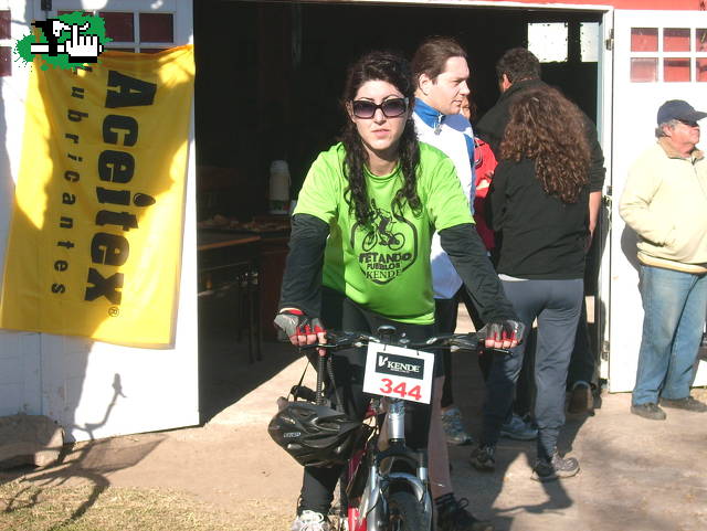 Carrera "retando pueblos Kende"