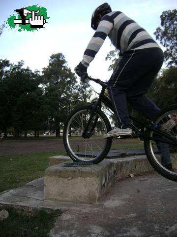 mati en su bike nueva