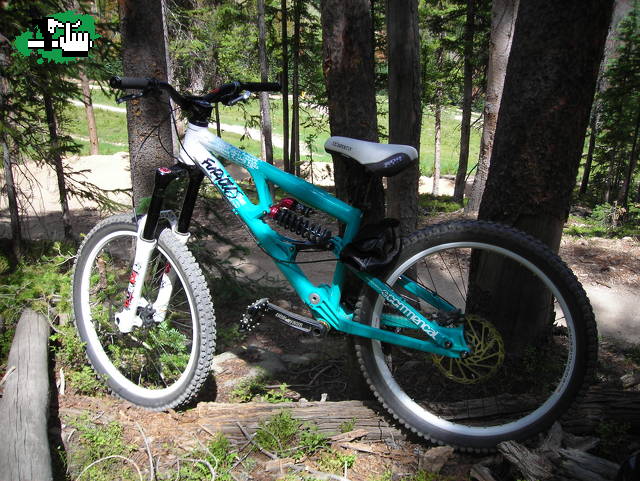commencal