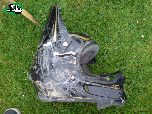 una pequeña rayadura...jajajaja