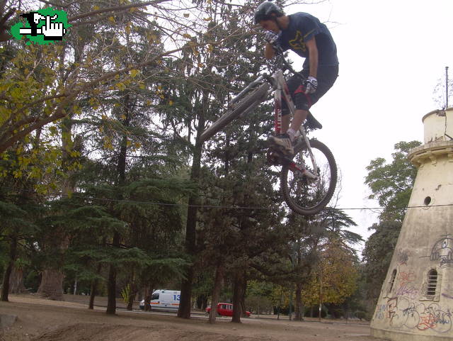 Salto con algo de style, jajajajja