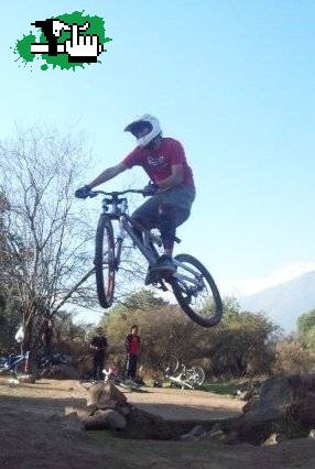 un poquito de DH y dirt en chile 