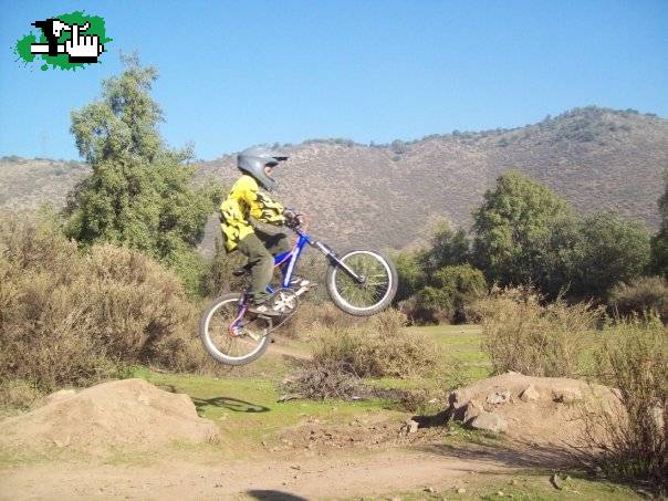 un poquito de DH y dirt en chile 