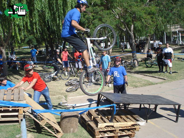 El Pajaro Volador