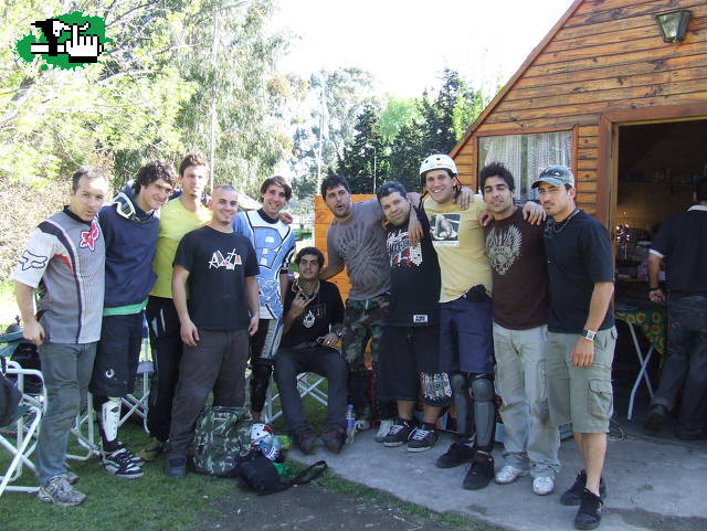 feliz dia a todos mis amigos...(foto ya posteada)