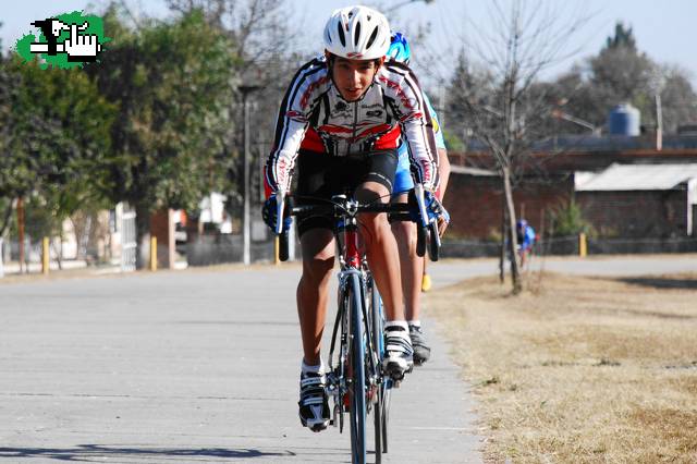 EN LA PISTA.