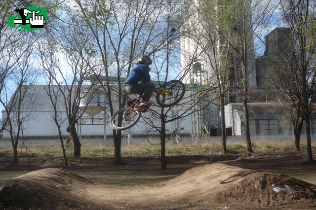 ale en la pista, dando un poko de clases...