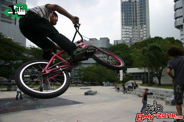 no handed tailwhip