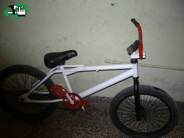 LA BIKE PINTAADA!