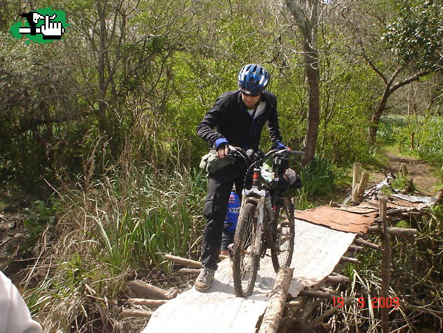 LOS 3 CHIFLADOS DEL PEDAL ( HUDSON.SELVA MARGINAL)