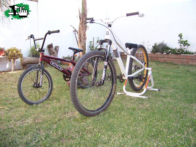mis 2 nenas !!