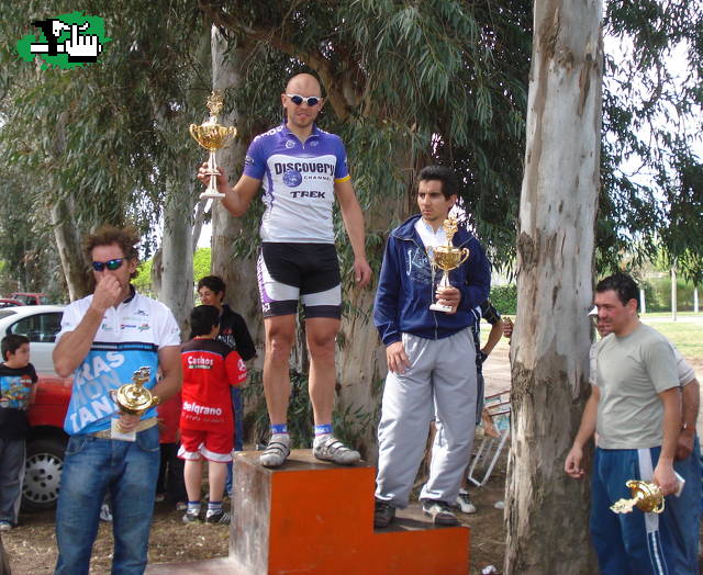 METI EL PRIMERO EN VILLA ROSSI