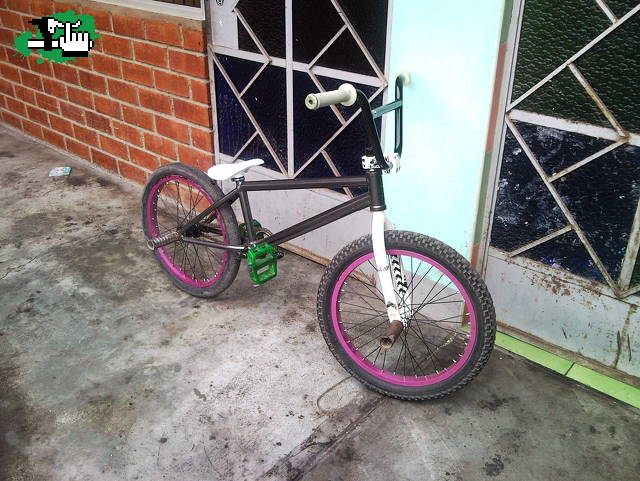 MI BIKE!! 