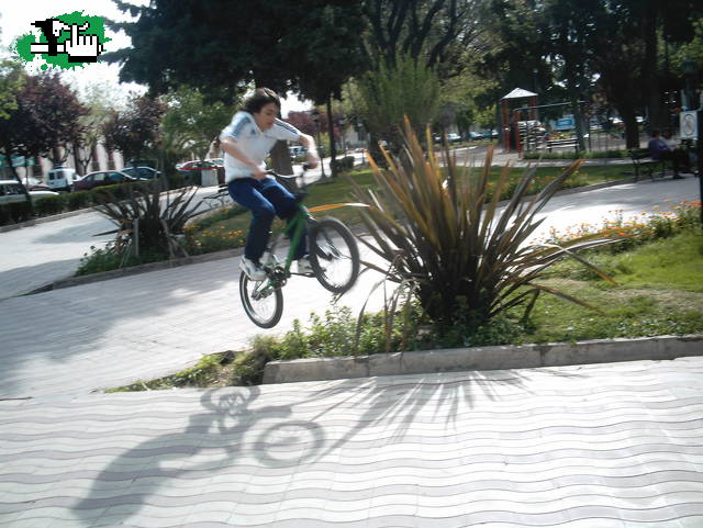 saltando el triangulo jeje