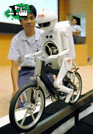 Robot ciclista con mucho equilibrio!!