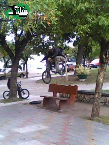 rail hop......pero en un banco...