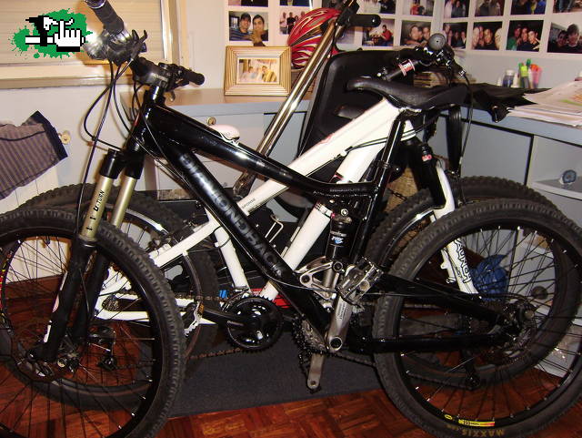 MI BIKE Y LA DE MI NOVIA