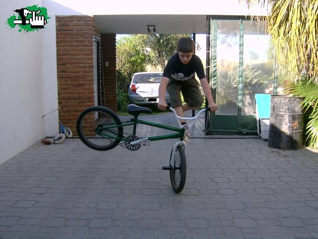 FootJam Whip