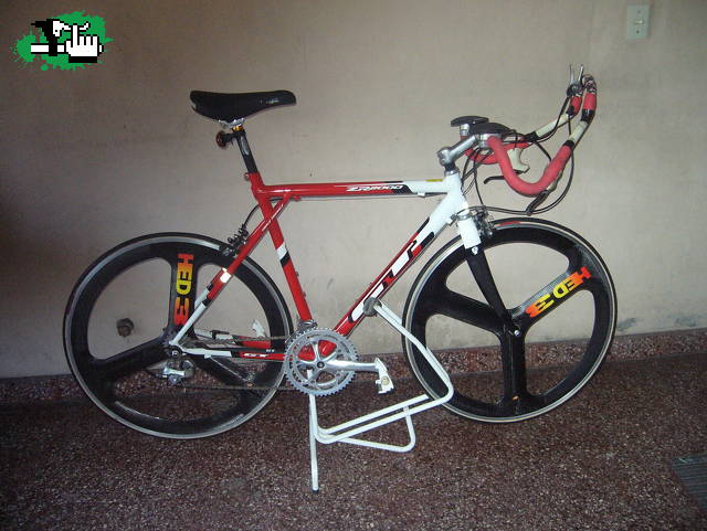 Bomby1