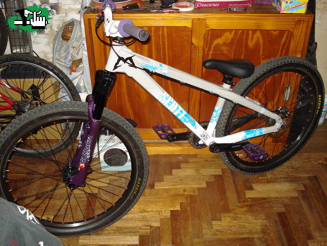 Scott YZ0 ltd / Marzocchi DJ1