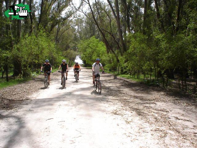 LOS 3 CHIFLADOS DEL PEDAL ( MAS ALLA DE PUNTA INDIO)