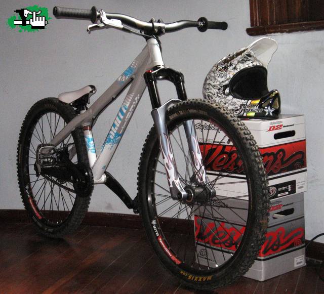 SCOTT YZ0LTD