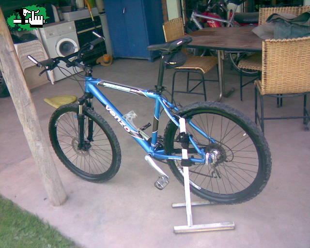 ----SALIENDO DE BOXES.....---VENZO MX-6