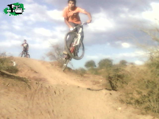 yo en el circuito "cementerio viejo"