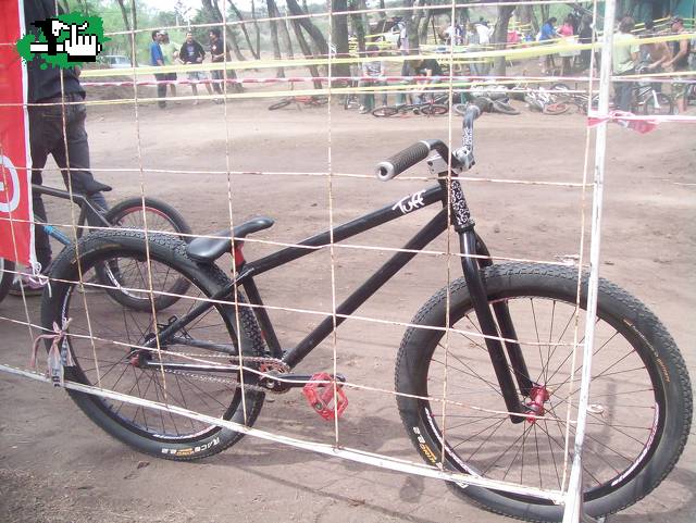 dirt contest embalse