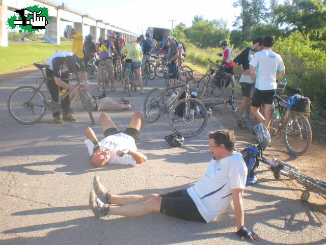 MUERTOS DESPUES DE MUCHOS KM DE CAMINO PESADO Y CON BARRO