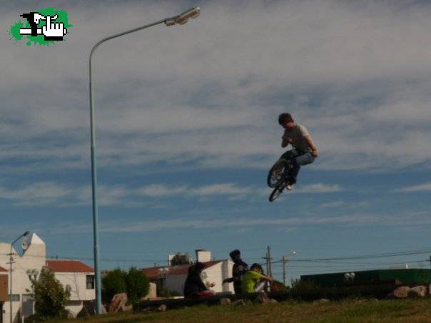 En el plano... volandoo