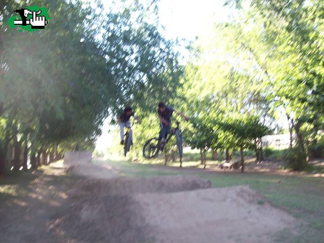 aca con cambria en los dobles