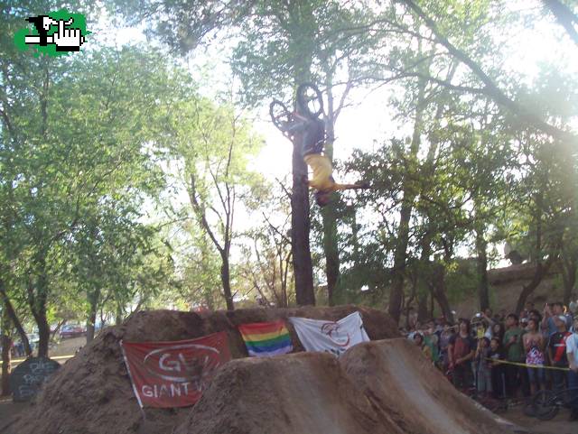 dirt contest embalse