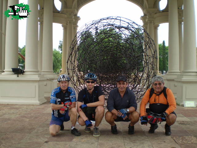 LOS 3 CHIFLADOS DEL PEDAL