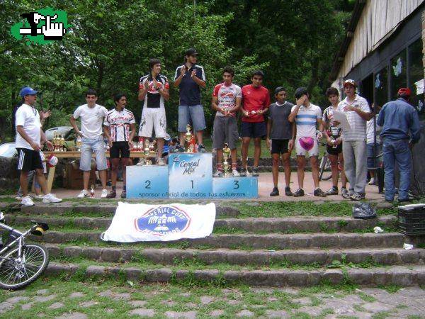 Podio de la general desafio a la montaña