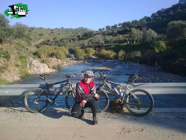 BAJANDO DE ALMOGIA