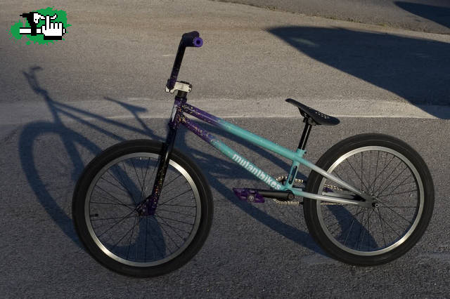 bike de street con cuadro flatero