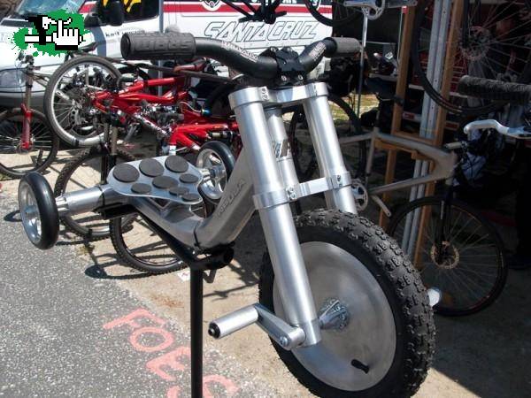 TRICICLO EXTREMO