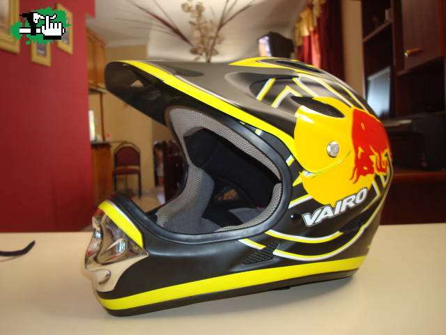 que les parece mi casco.. 