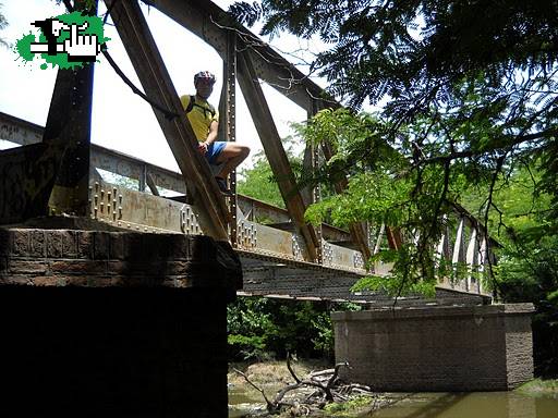 EZEIZA (Muqueño en el puente escondido)