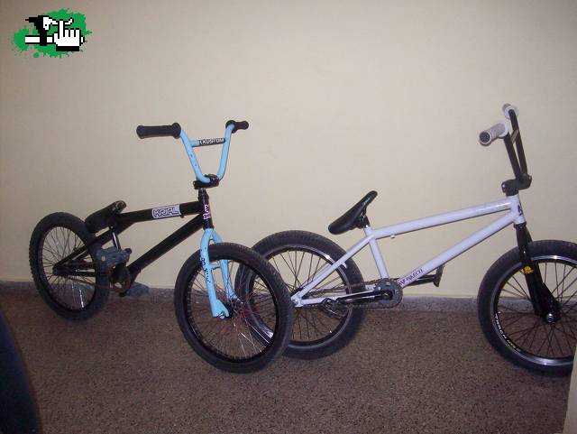 Mi bike y la de un amigo