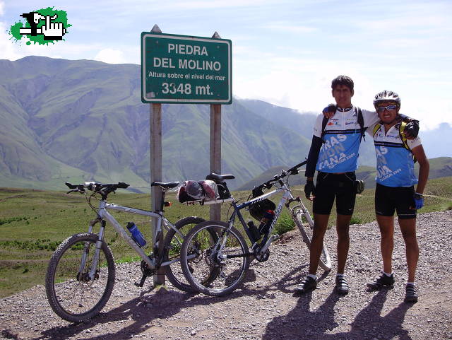 Vuelta a los Valles Calchaquíes (Salta-Cafayate-Cachi-Salta)