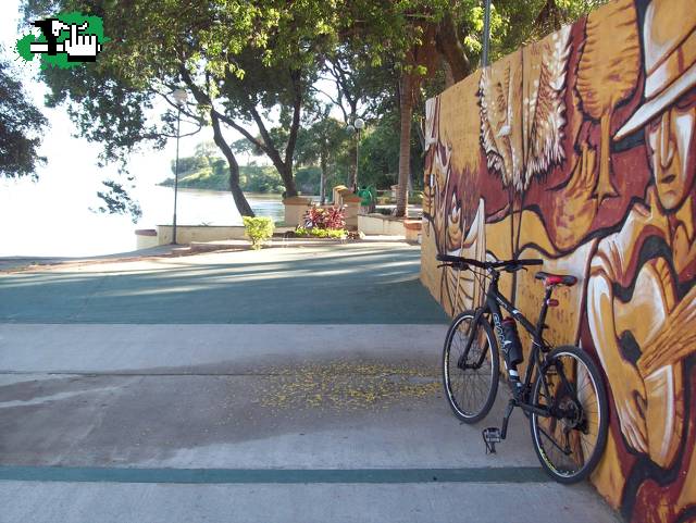 Miercoles temprano en la costanera