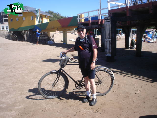 LOS 3 CHIFLADOS DEL PEDAL (FRENTE AL MAR)