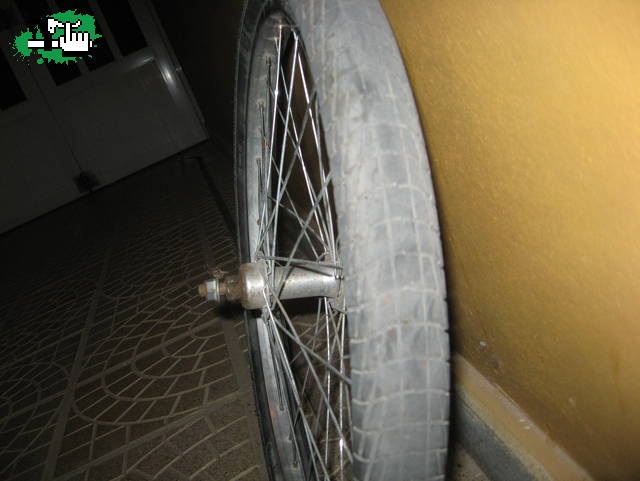 Mi rueda de atras jeje