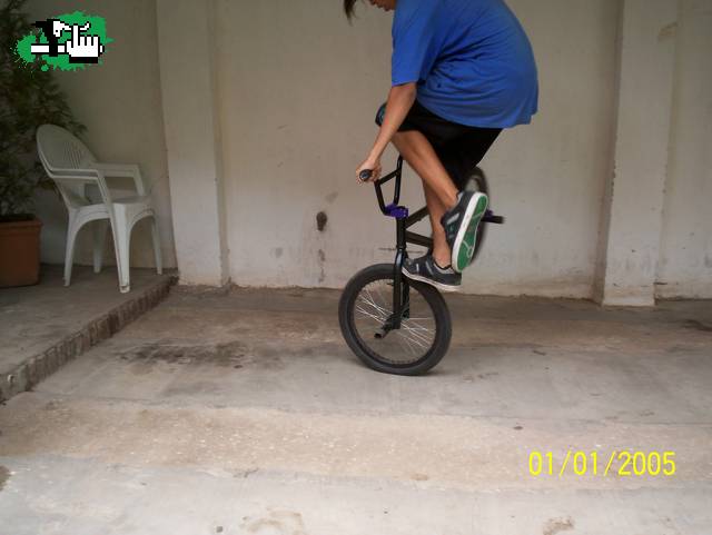 tirando footjam tailwhip