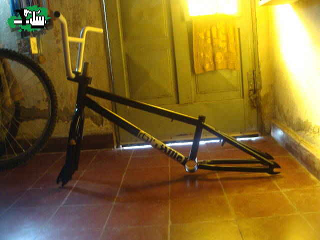 LO QE TENIA EL PAQUETE :O