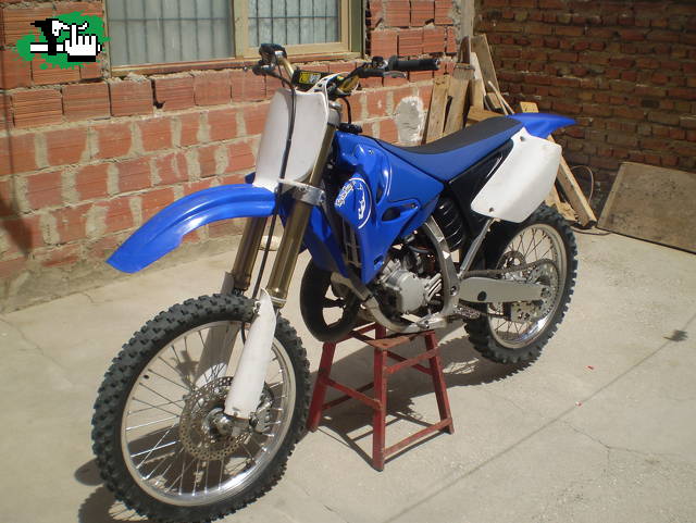 YAMAHA 2005