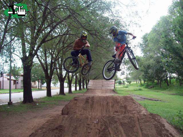 otra con tuki en la pista 