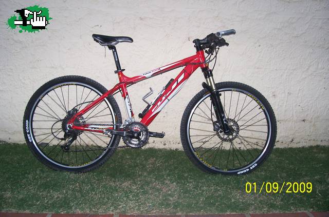 PERMUTO X BICI DE RUTA FUJI TAHOE COMP